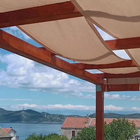 Bella Vista Veli Iz